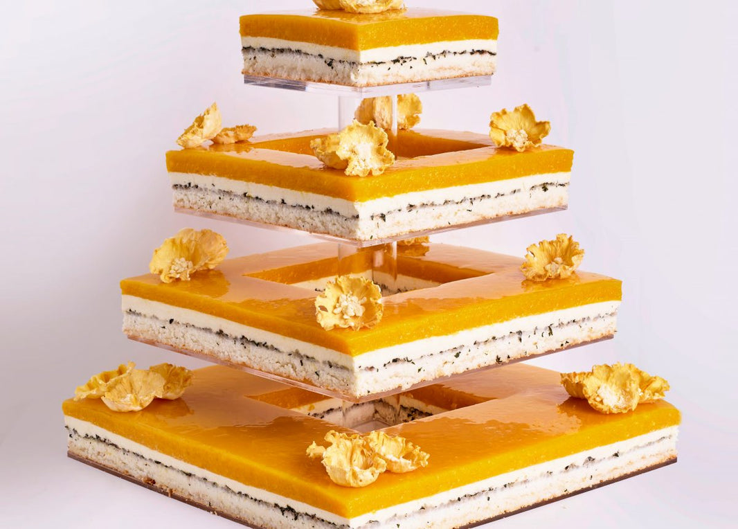 The Perfect Summer Wedding Cake