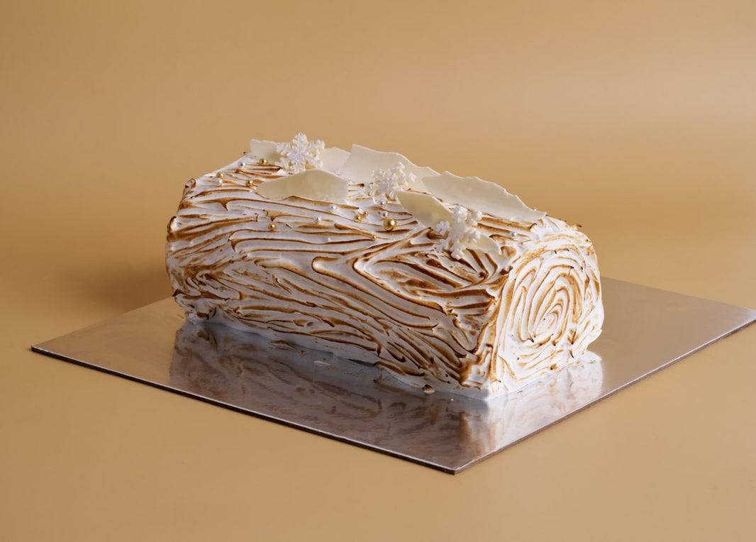 Embracing a Summer Christmas: Meet Our Meringue Roulade