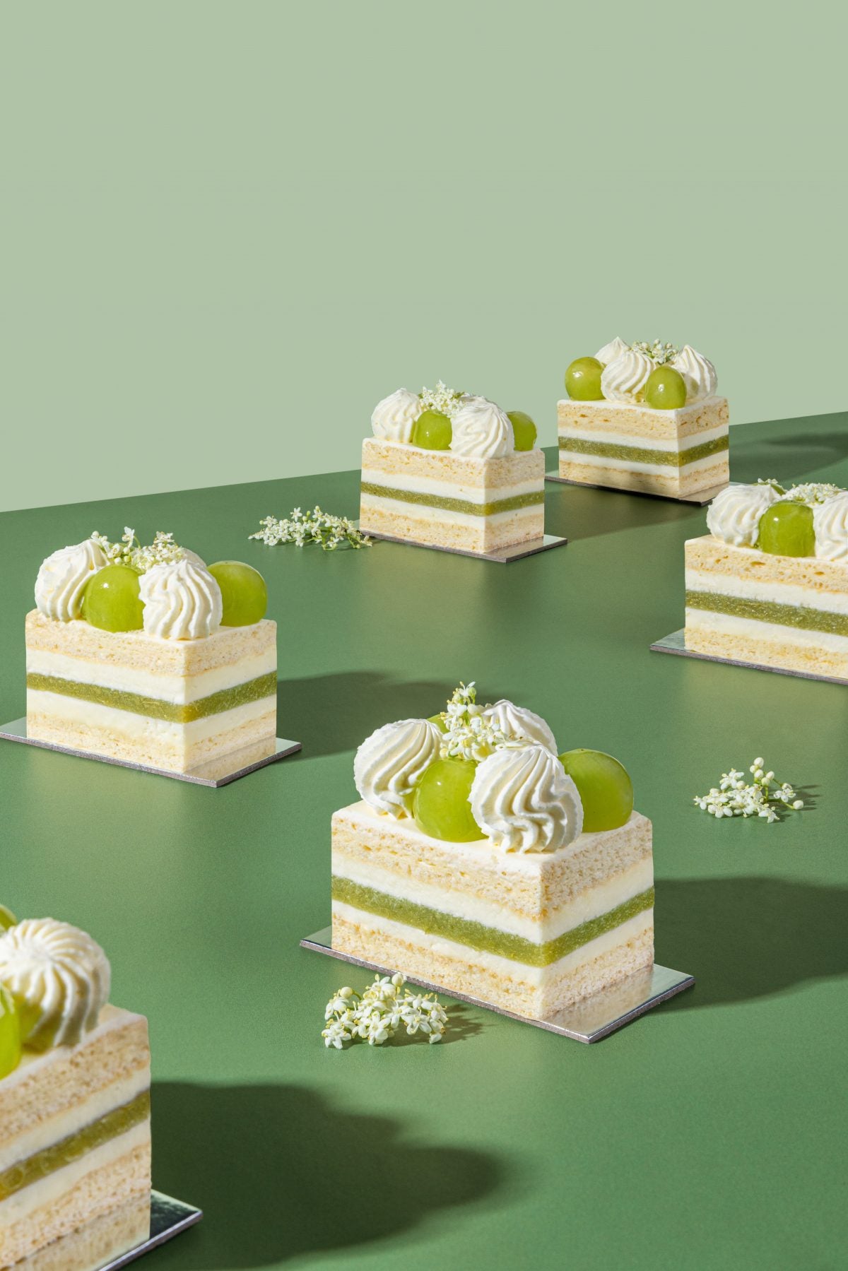 Jasmine Grape Cake