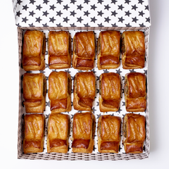 Mini Sausage Roll Box-1